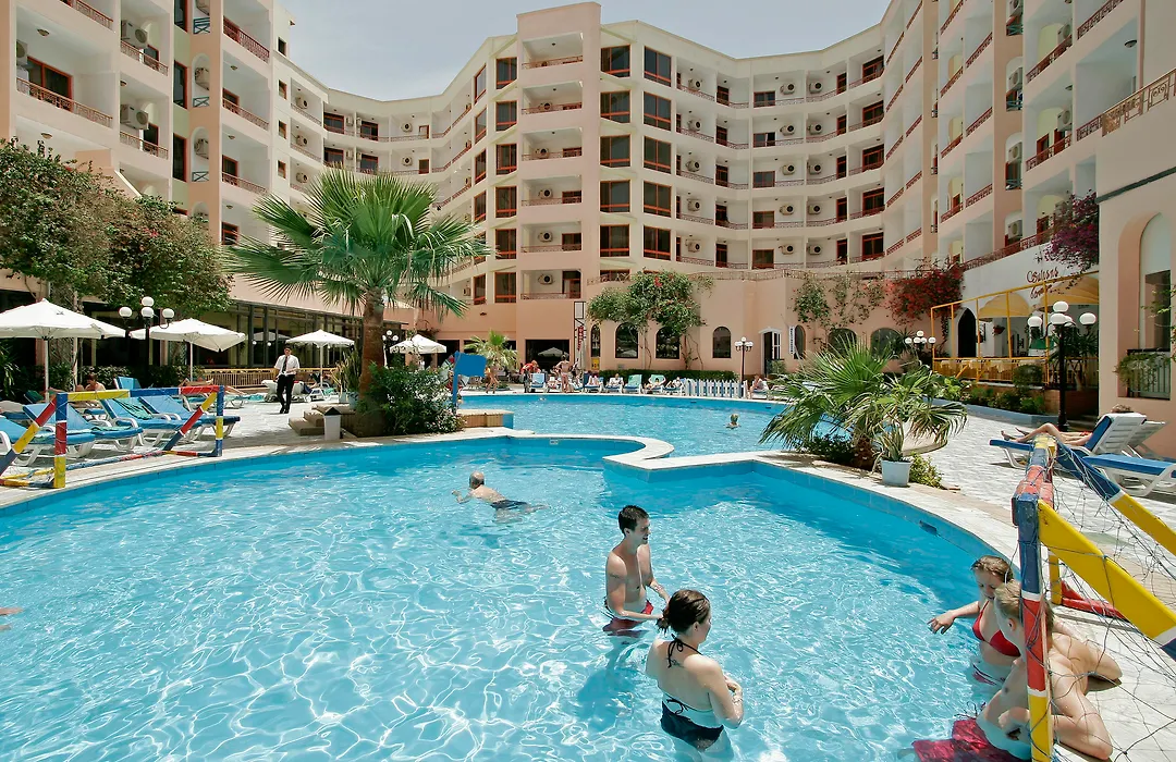 Empire Hotel Aqua Park - Couples And Families-1